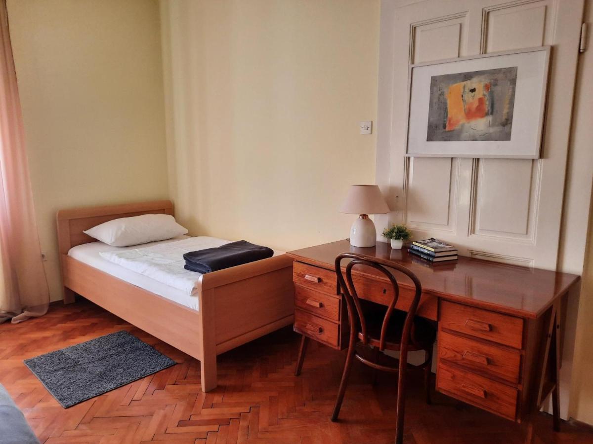 Apartman Soda Огулин Екстериор снимка